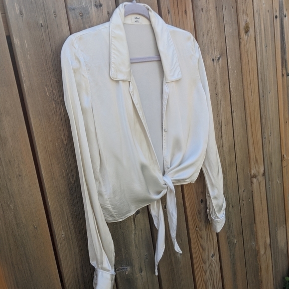 ARITZIA Wilfred tie front Blouse XS - Picture 4 of 12